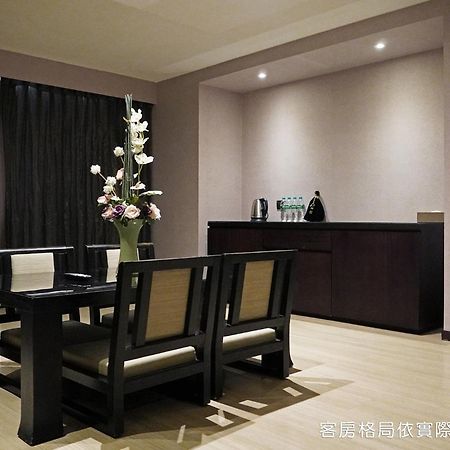 Shihzuwan Hotel - Love River Kaohsiung Buitenkant foto